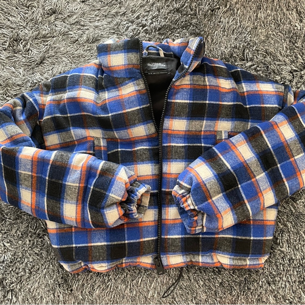Urban Outfitters cropped plaid puffer jacket xs